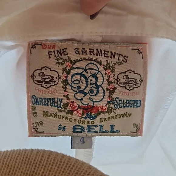 Elegant White Bell Sleeve Women's Top - Picture 7 of 9